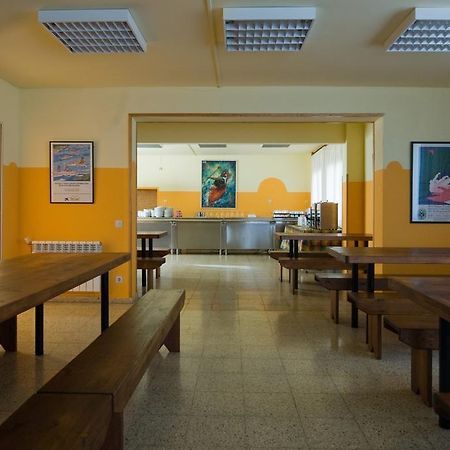 Alberg Escola De Piraguisme De Sort Exterior photo