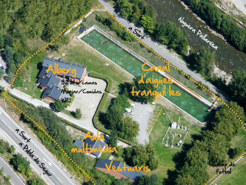 Alberg Escola De Piraguisme De Sort Exterior photo